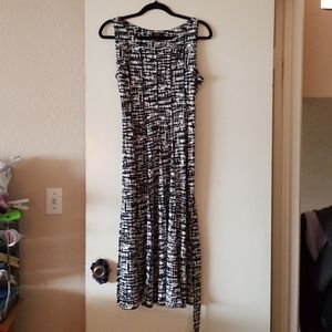 ILE size 12 Sleeveless Dress